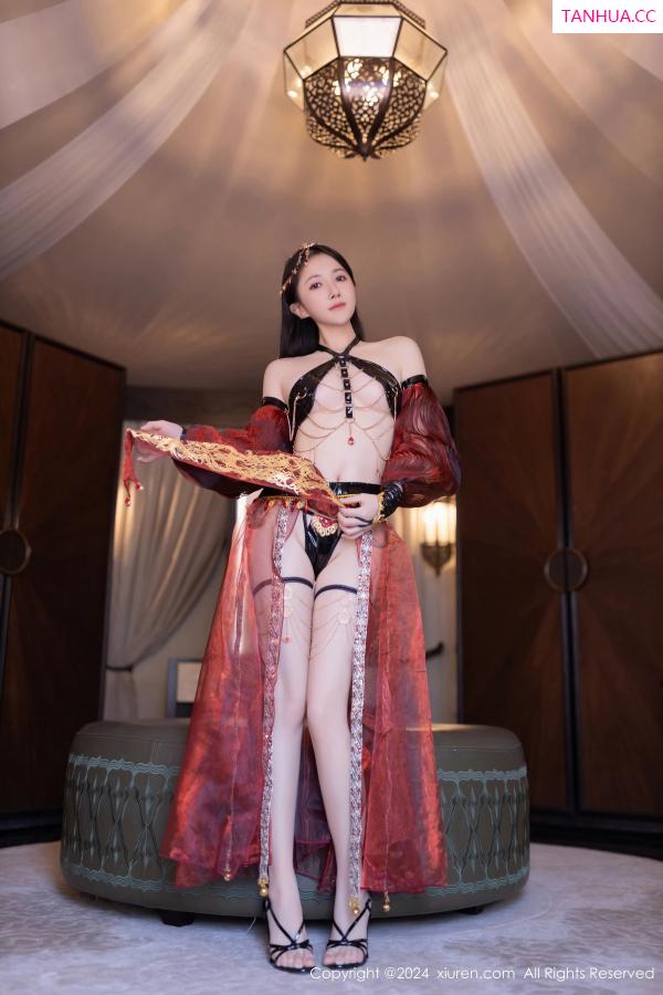 鱼子酱fish  [XiuRen]高清写真图 2024.06.28 No.8778 鱼子酱Fish 舞娘装扮第13张图片